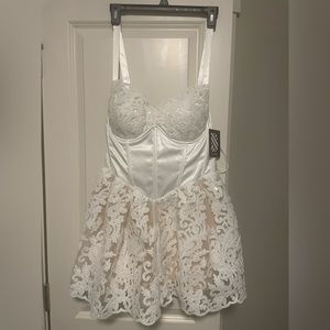 NWT Your perfect vision lace corset romper. Bought from nanamacs. Never worn.